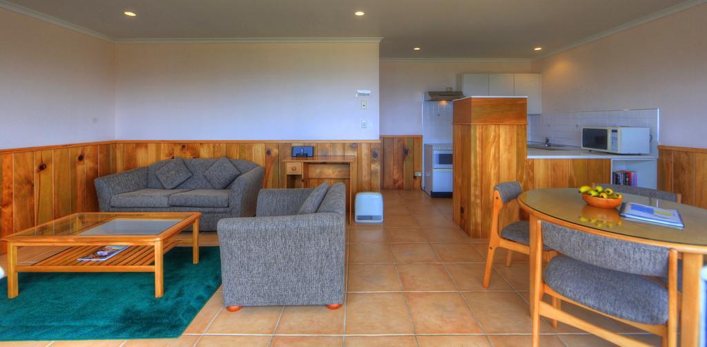 בורנט פיין Islander Lodge Apartments חדר תמונה